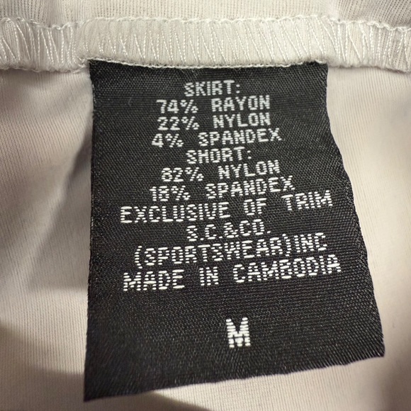 S.C. & CO. Blue & White Floral Skort with Built-in Shorts - Size Medium - Picture 5 of 8